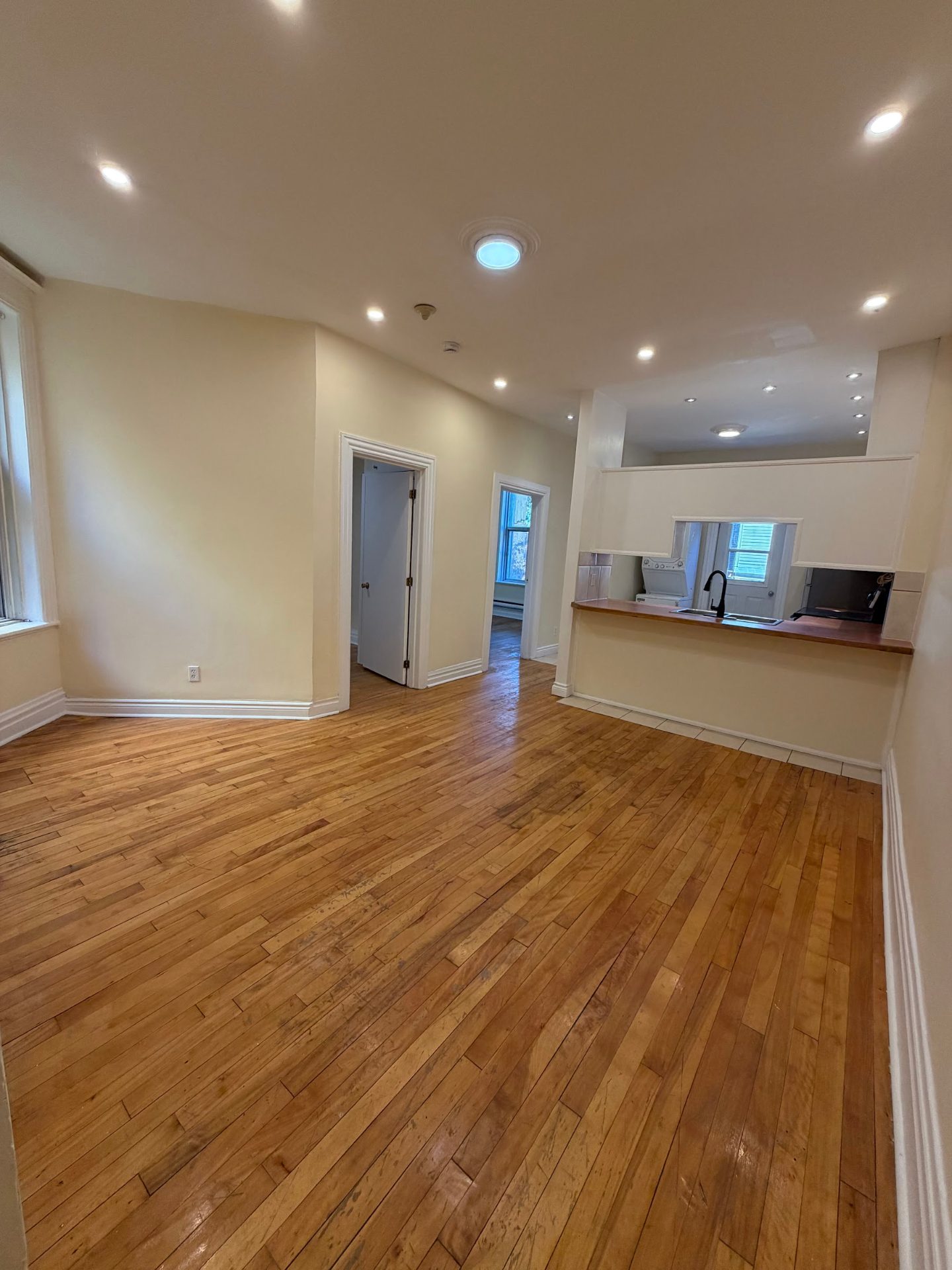 5691 avenue du Parc, app. 2 (5½) — Photo 2