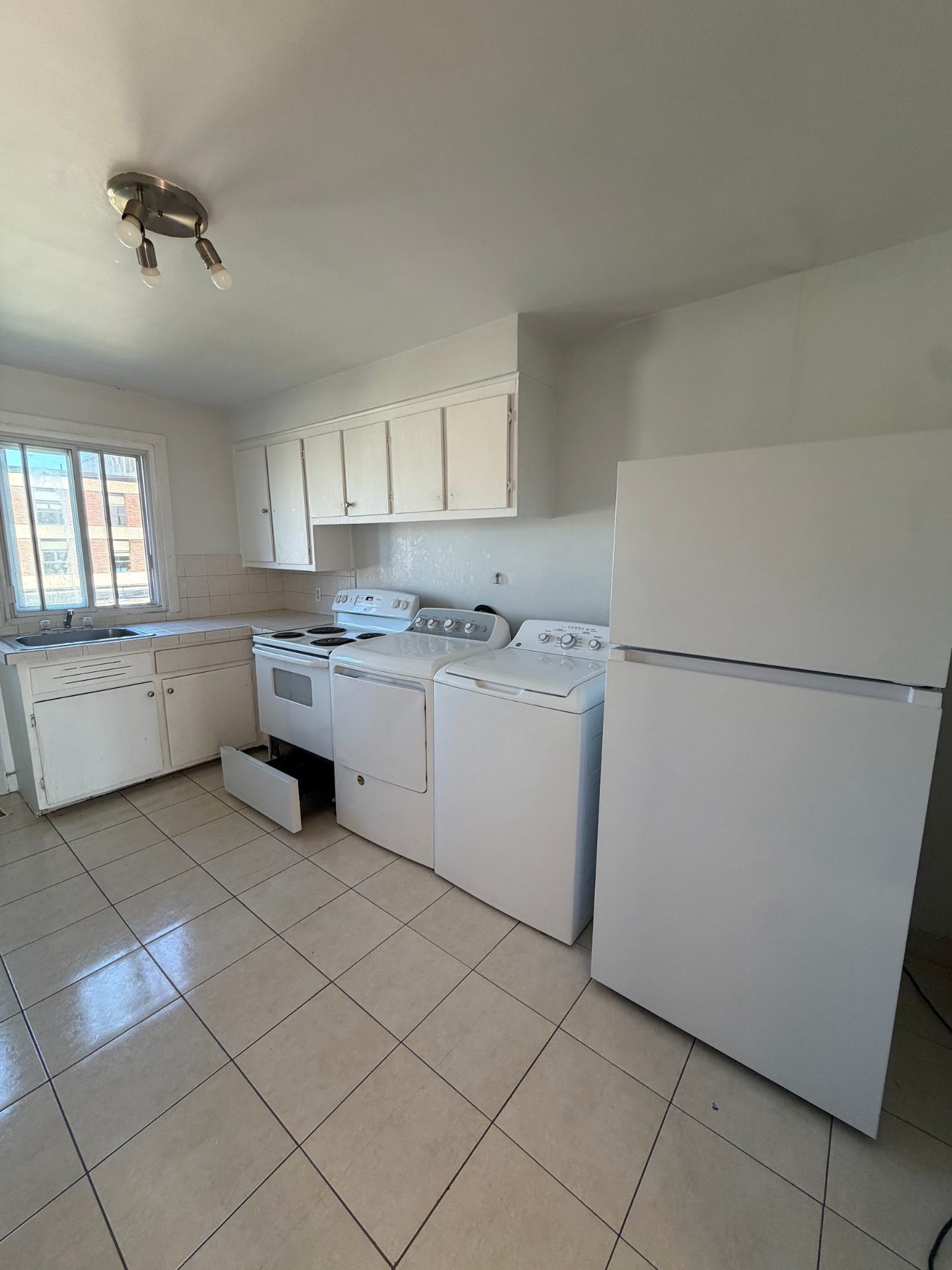 7811 Durocher, app. 7 (4½) — Photo 1