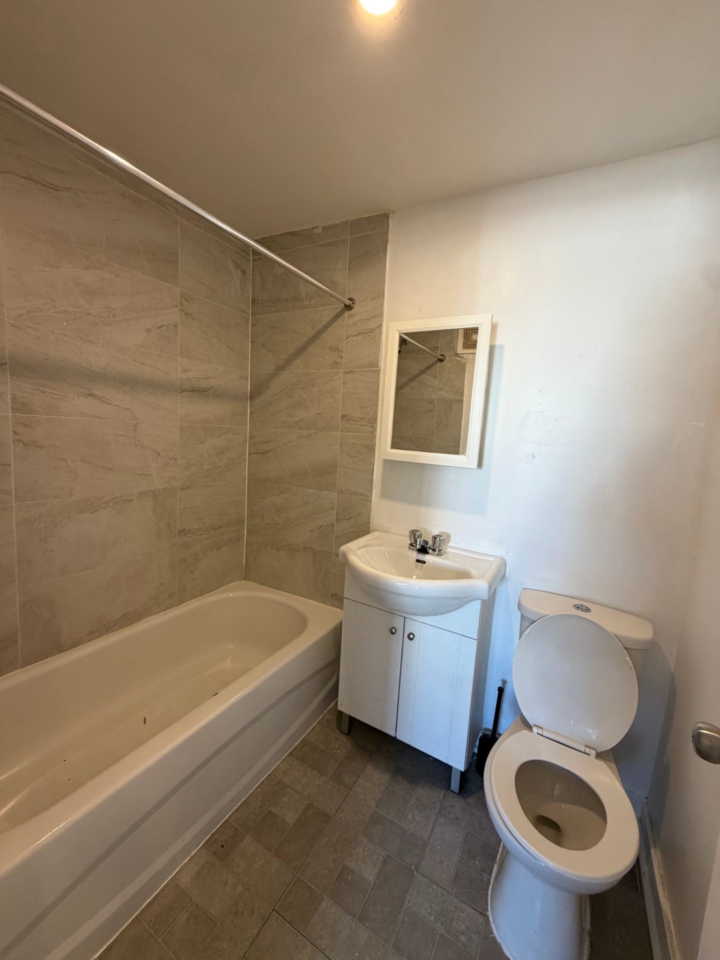 7450 Lajeunesse, app. 408 (3½) — Photo 4