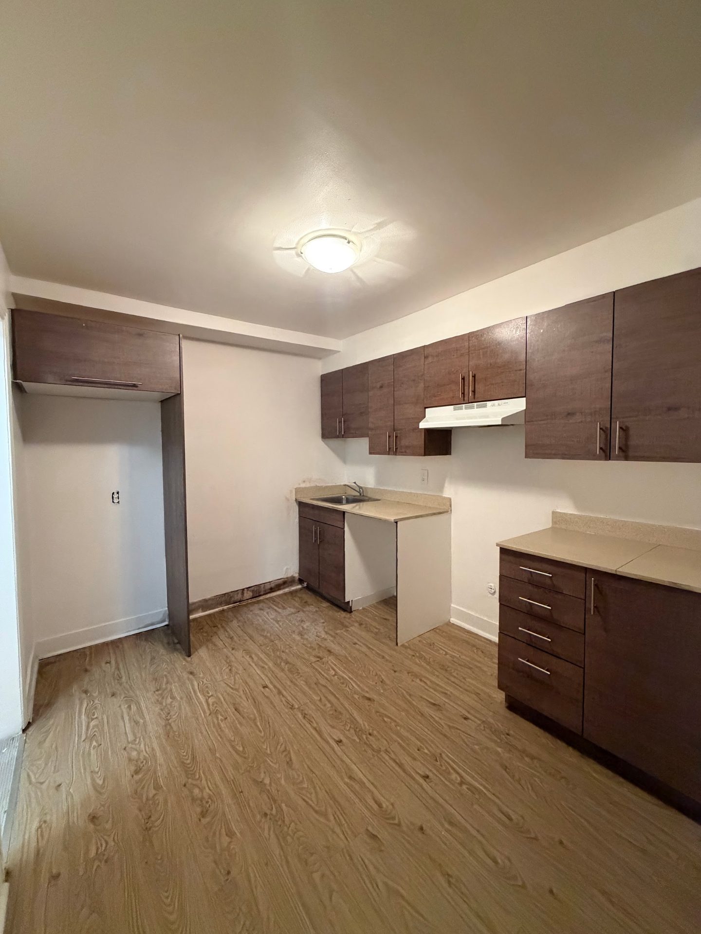 4206 Bélanger, app. 2 (3½) — Photo 1