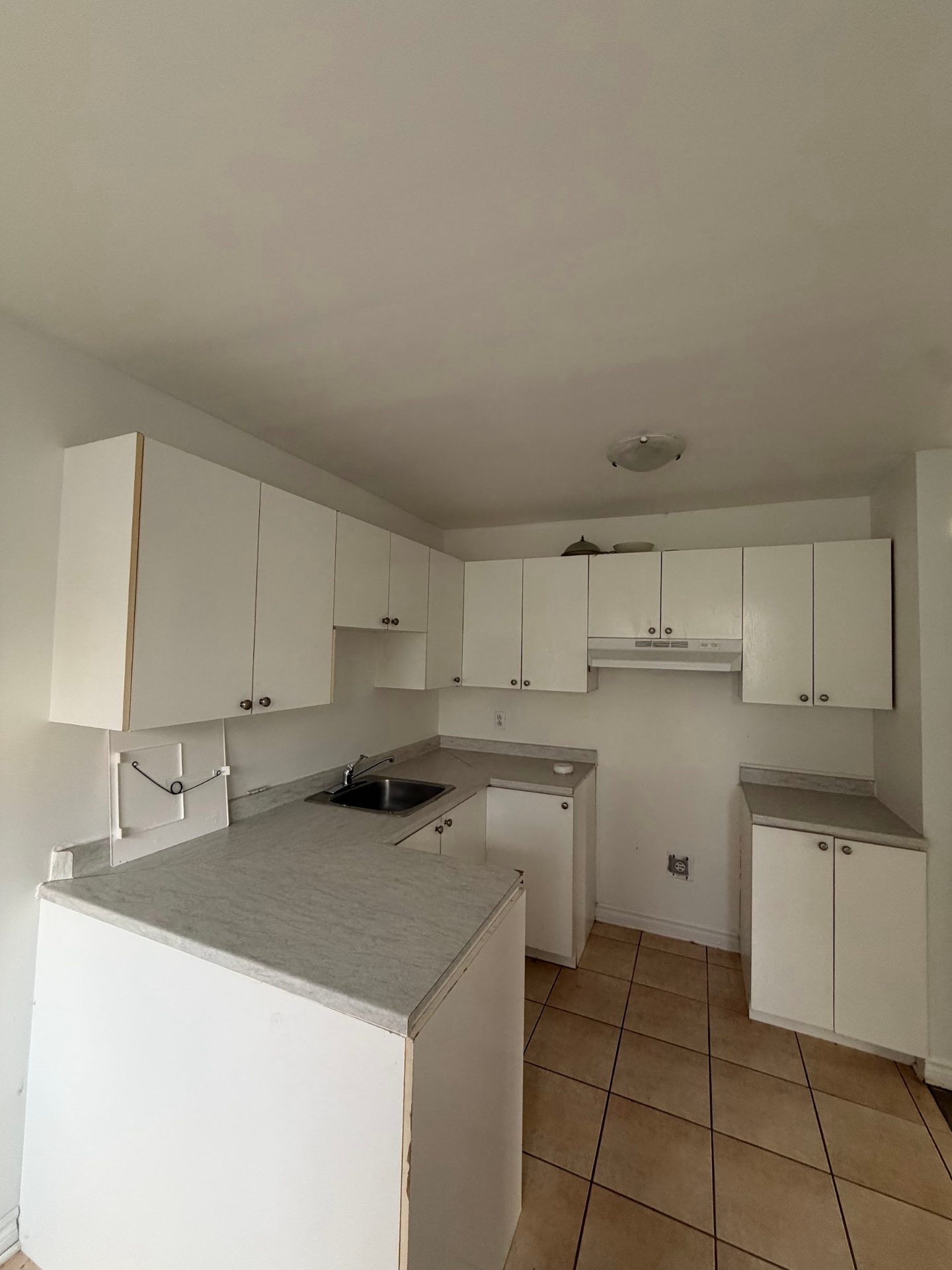 87 rue Landry, app. 2 (4½, sous-sol) — Photo 1