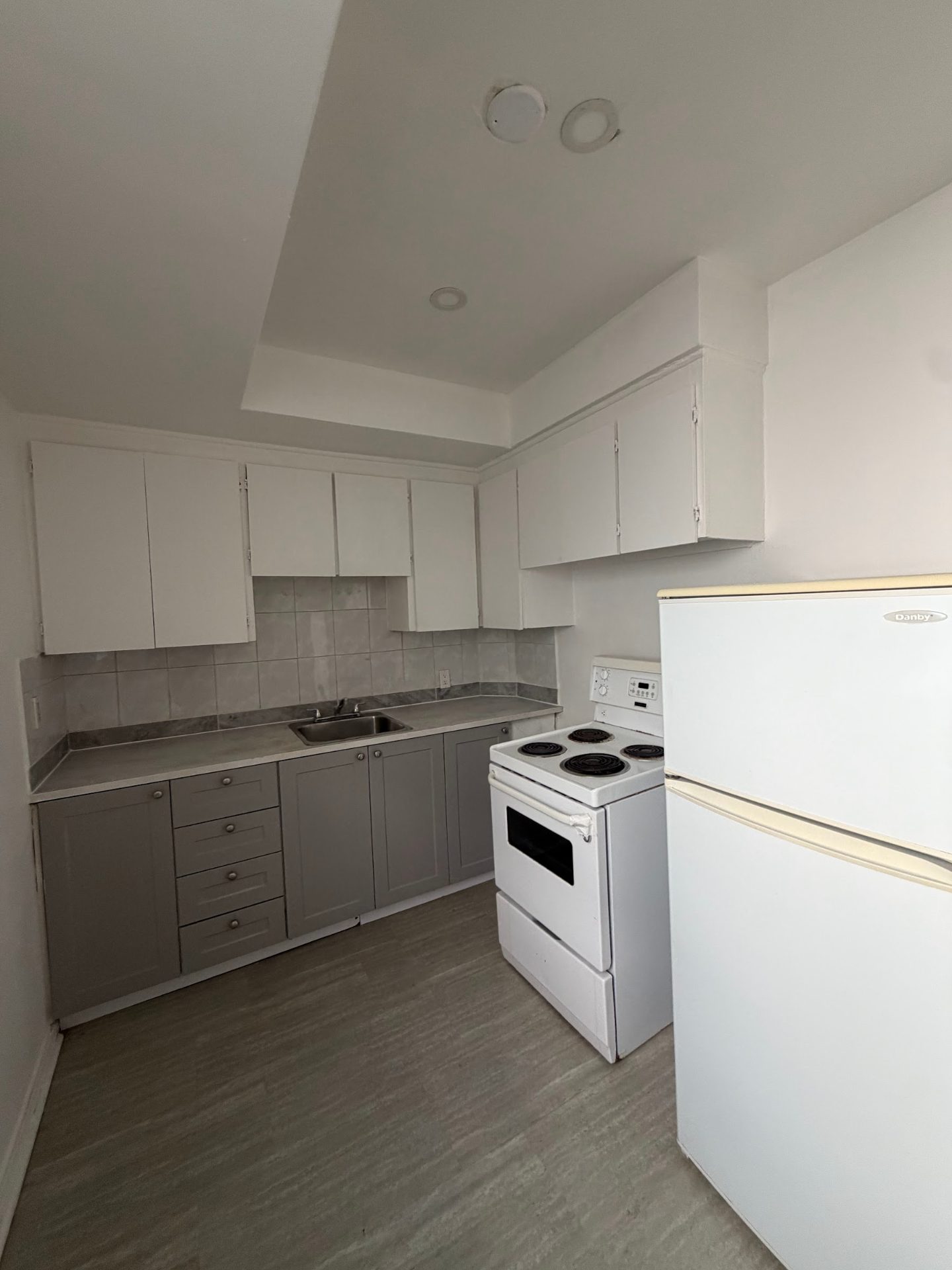 3200 Goyer, app. 3 (2½) — Photo 1