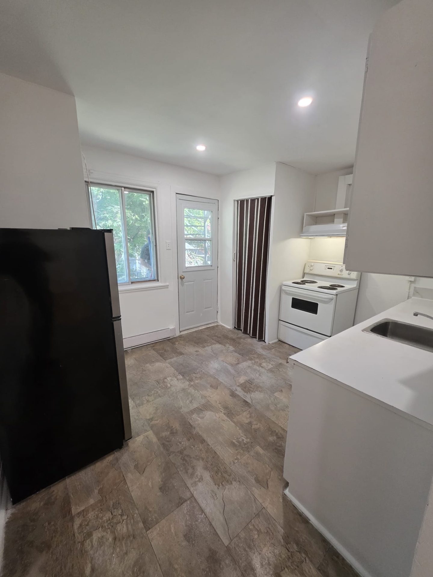 7547 Bloomfield, app. 5 (3½) — Photo 1