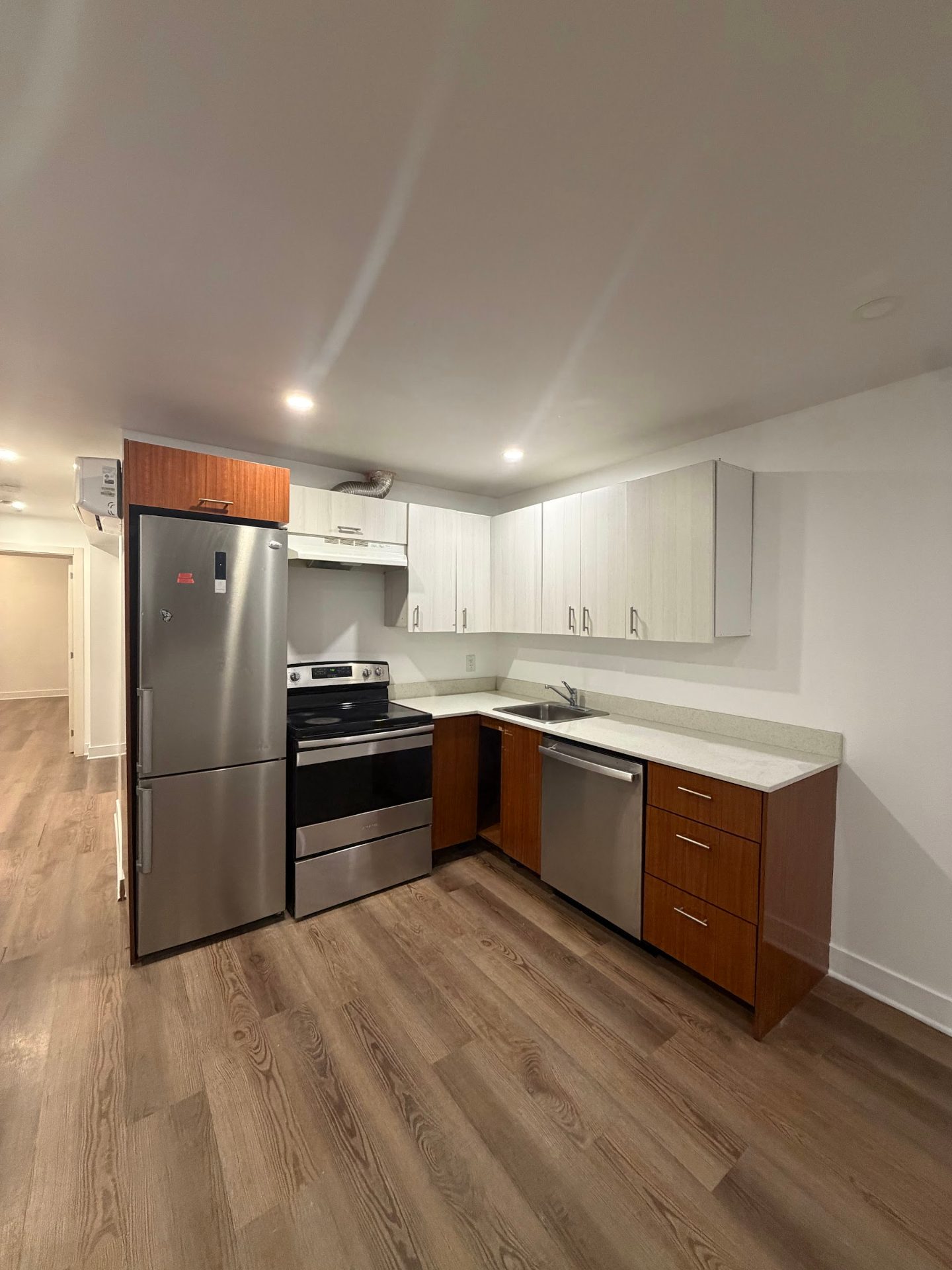 7911 Outremont, app. 1 (3½, sous-sol) — Photo 1