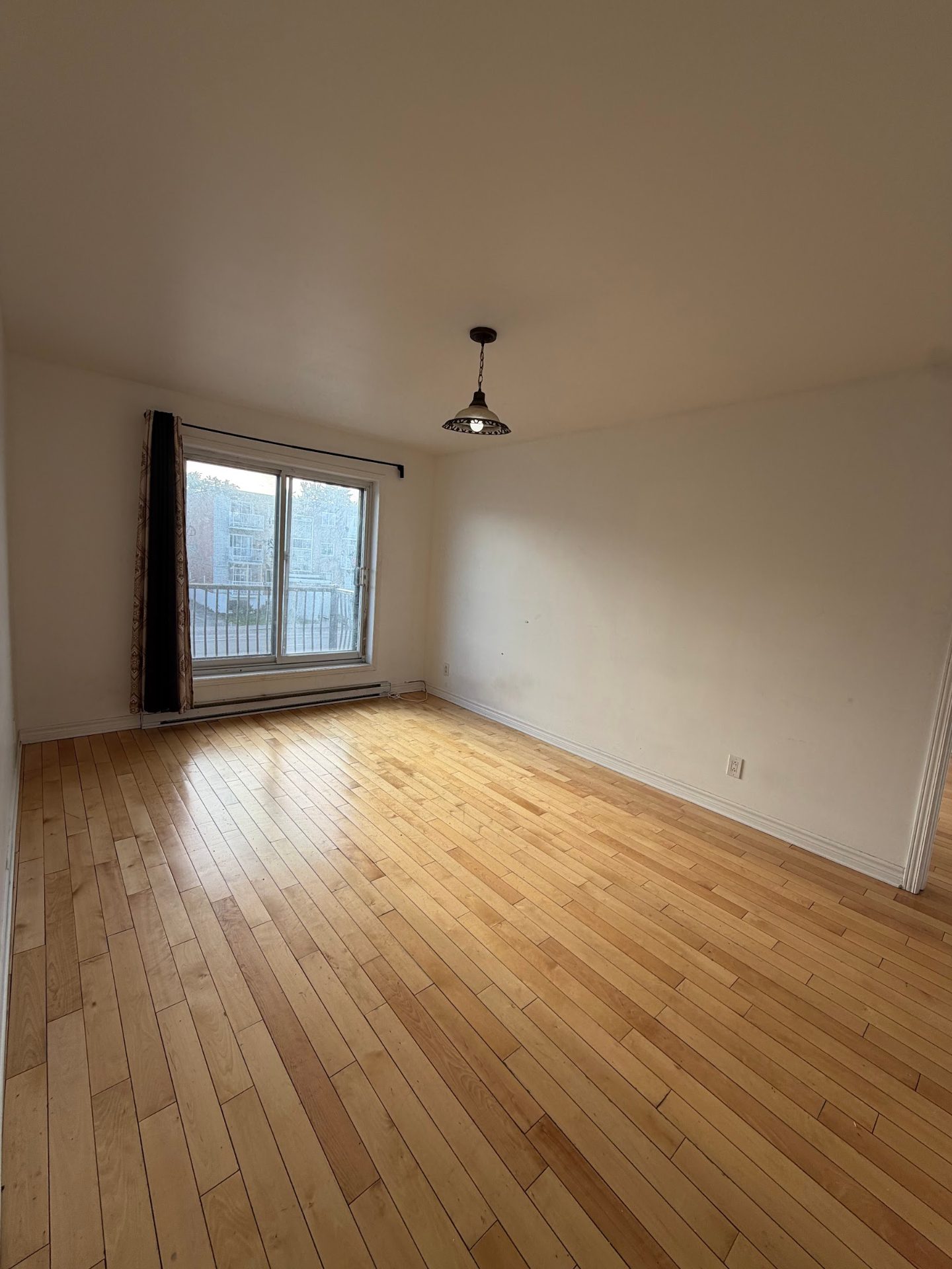 12355 Langelier, app. 5 (4½) — Photo 4