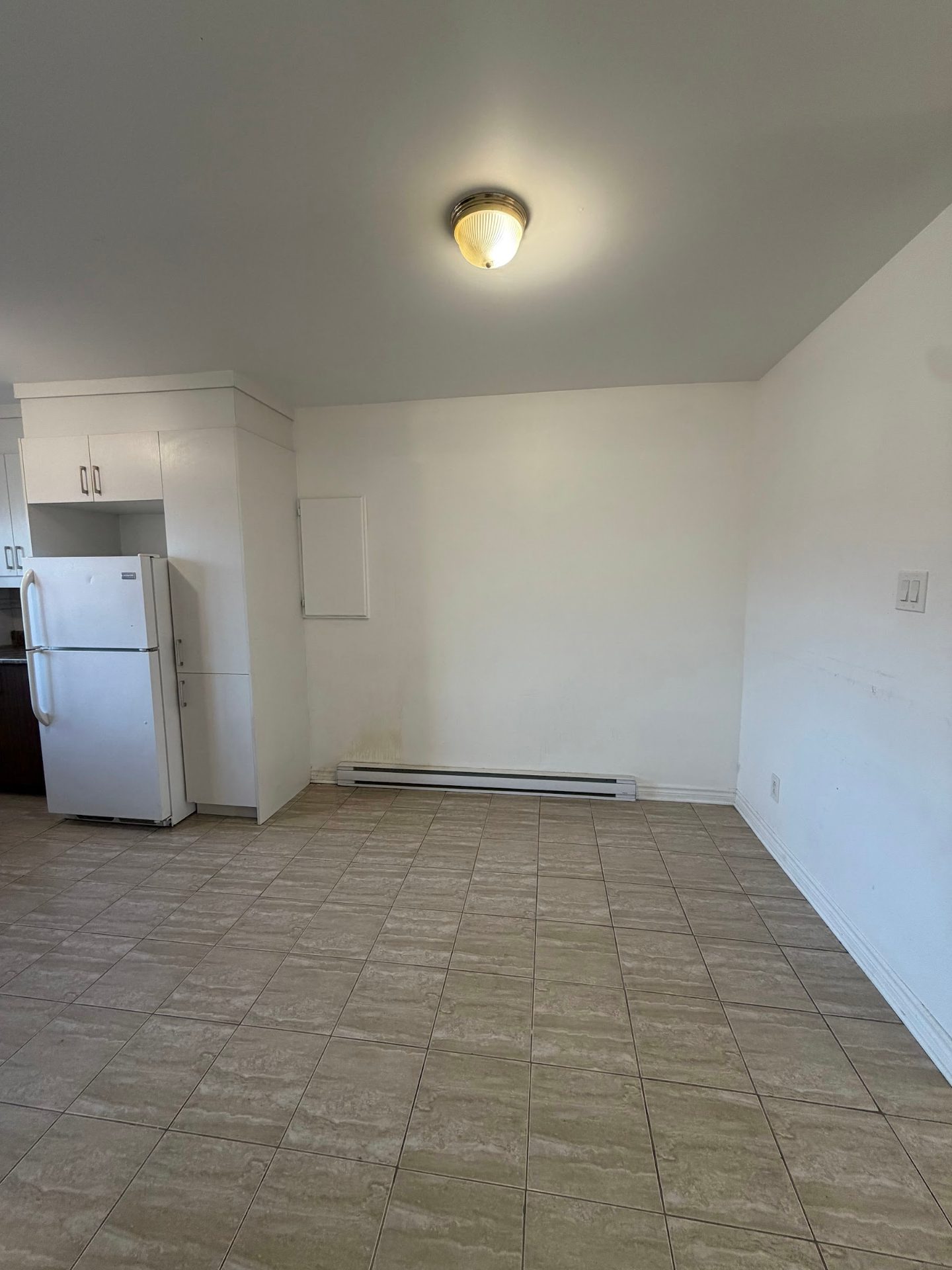 12355 Langelier, app. 5 (4½) — Photo 3