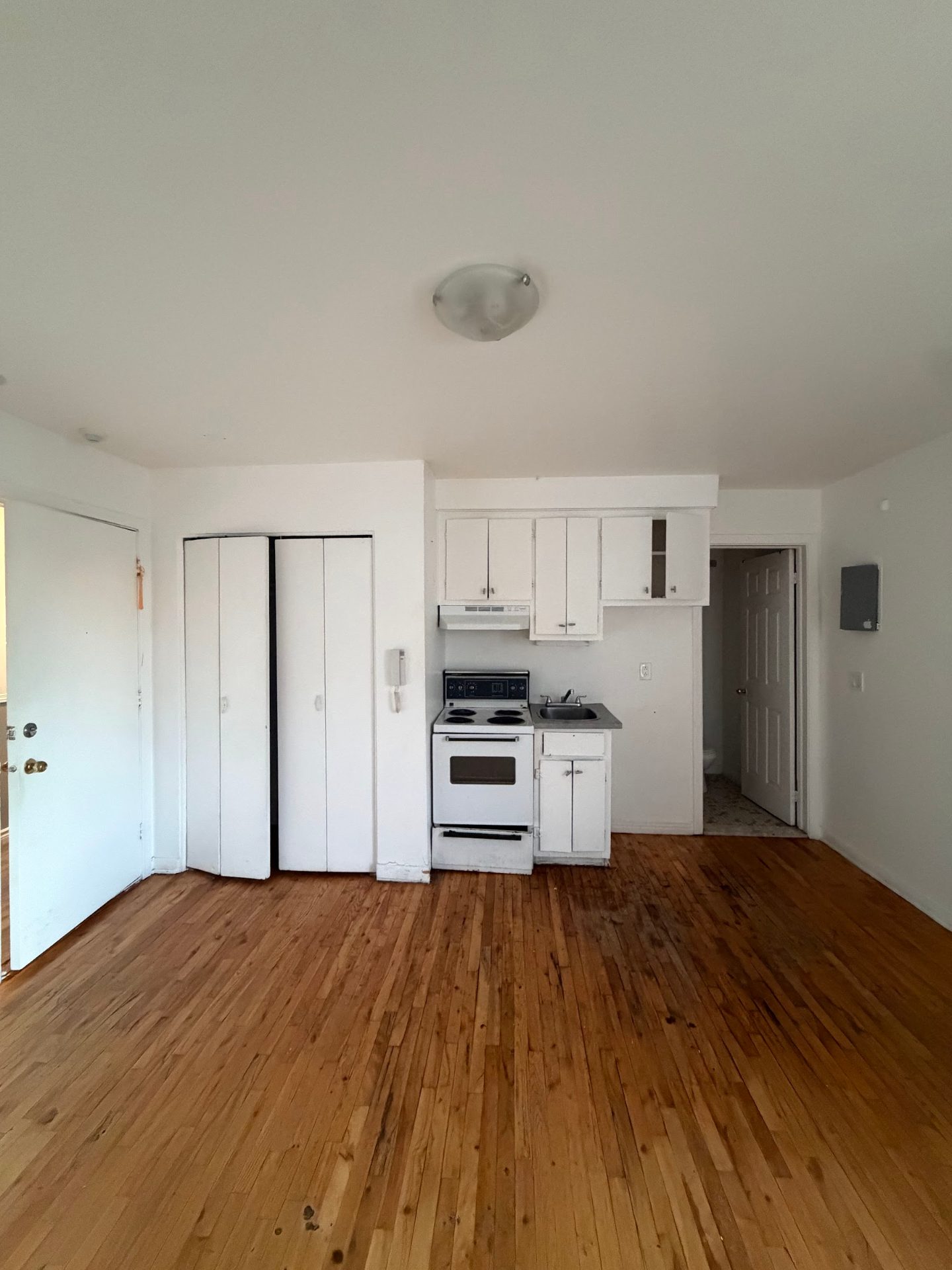 9860 Papineau, app. 19 (studio) — Photo 1